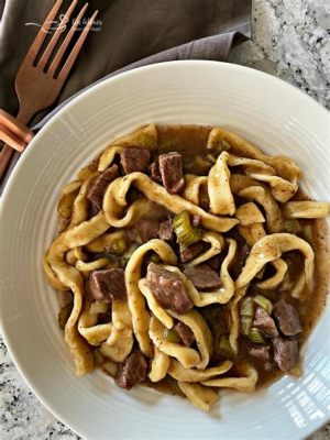  牛肉麺は、とろけるような牛肉と弾力のある麺の完璧なハーモニー！